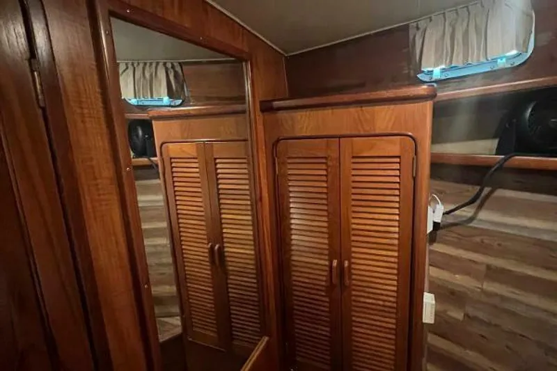 Slide: The Image of Gulfstar 44 Aft Cabin MY 1986 - 34