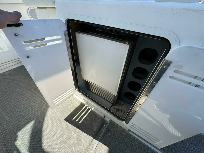 Slide: The Image of Sea Ray 450 Sundancer 1997 - 15