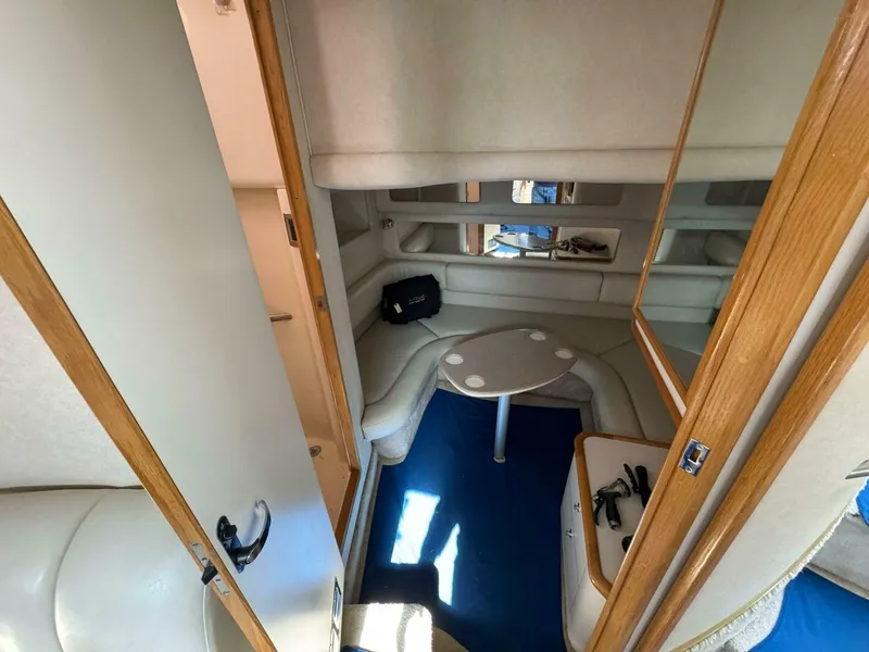 Slide: The Image of Sea Ray 450 Sundancer 1997 - 18