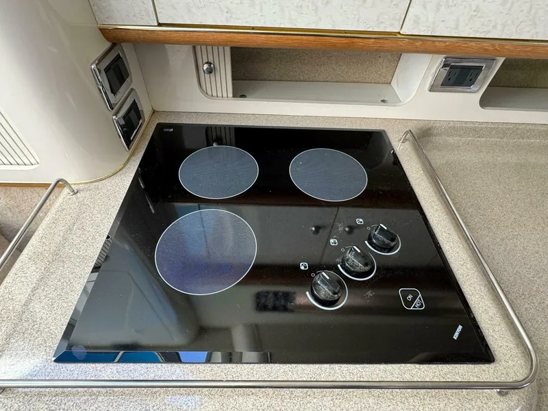 Slide: The Image of Sea Ray 450 Sundancer 1997 - 30