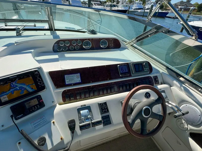 Slide: The Image of Sea Ray 450 Sundancer 1997 - 4