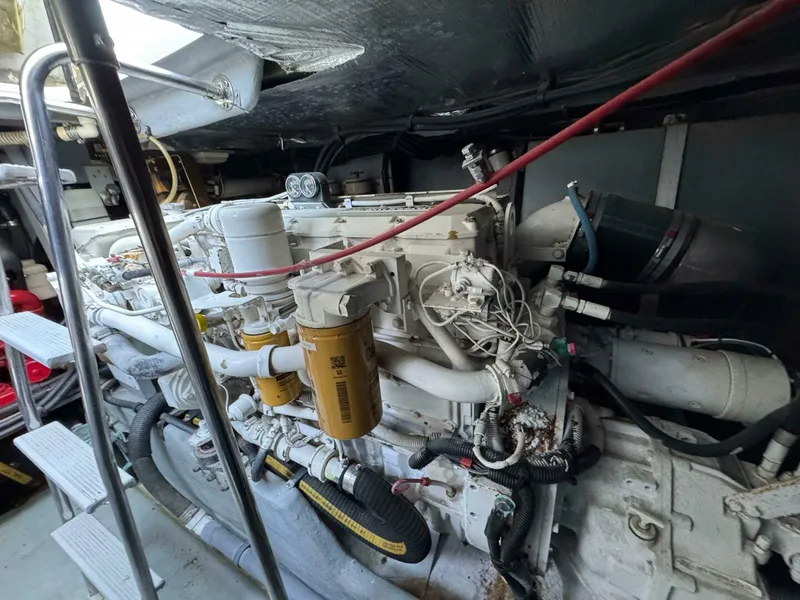 Slide: The Image of Sea Ray 450 Sundancer 1997 - 42