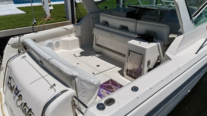 Slide: The Image of Tiara 3500 Express 1998 - 15