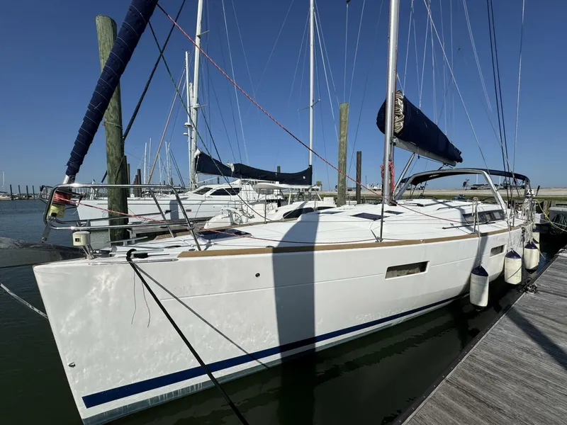 The Image of Beneteau Oceanis 45 2016 - 0