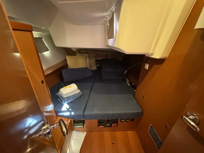 Slide: The Image of Beneteau Oceanis 45 2016 - 40
