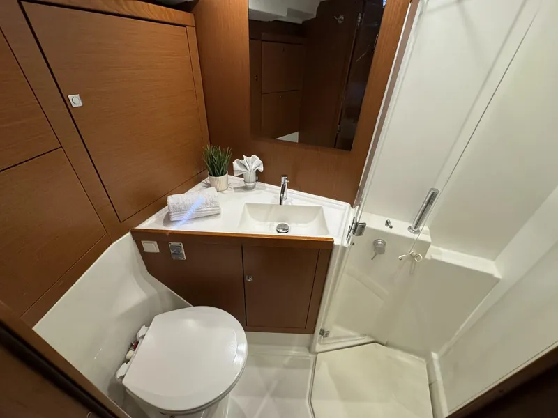 Slide: The Image of Beneteau Oceanis 45 2016 - 48