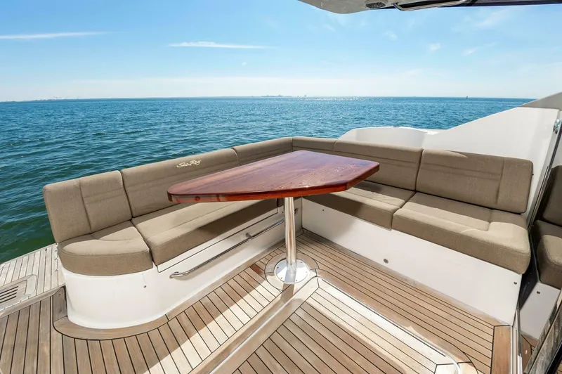 Slide: The Image of Sea Ray 510 Fly 2015 - 11