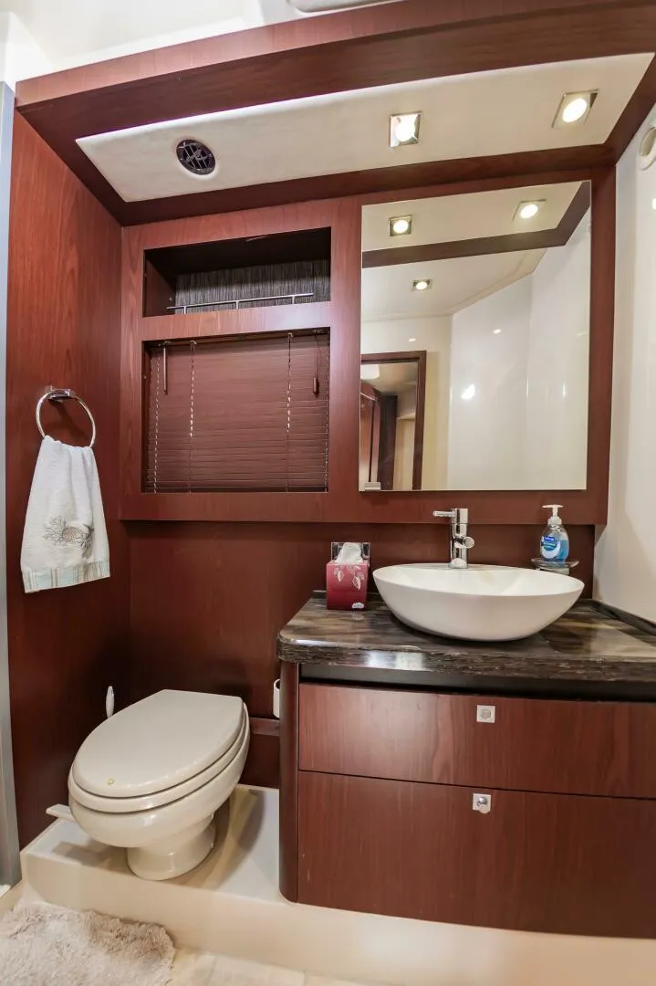 Slide: The Image of Sea Ray 510 Fly 2015 - 41