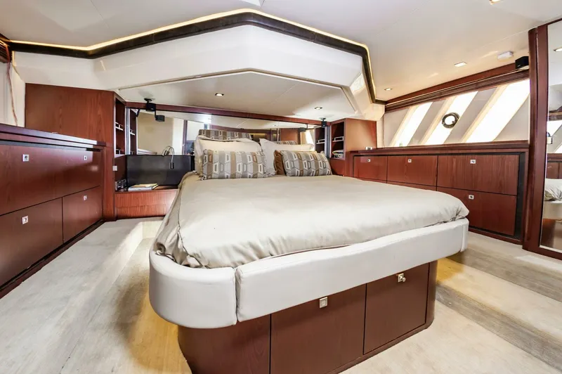 Slide: The Image of Sea Ray 510 Fly 2015 - 5