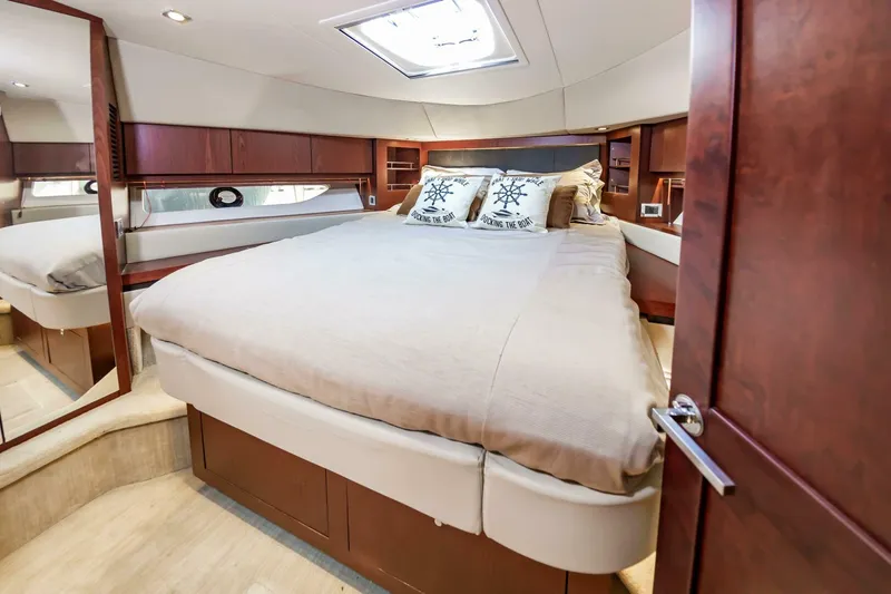 Slide: The Image of Sea Ray 510 Fly 2015 - 51