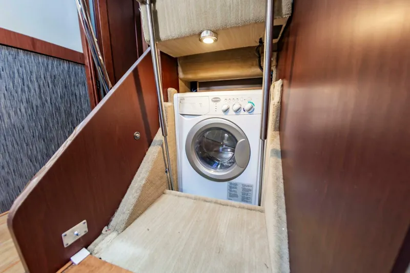 Slide: The Image of Sea Ray 510 Fly 2015 - 53