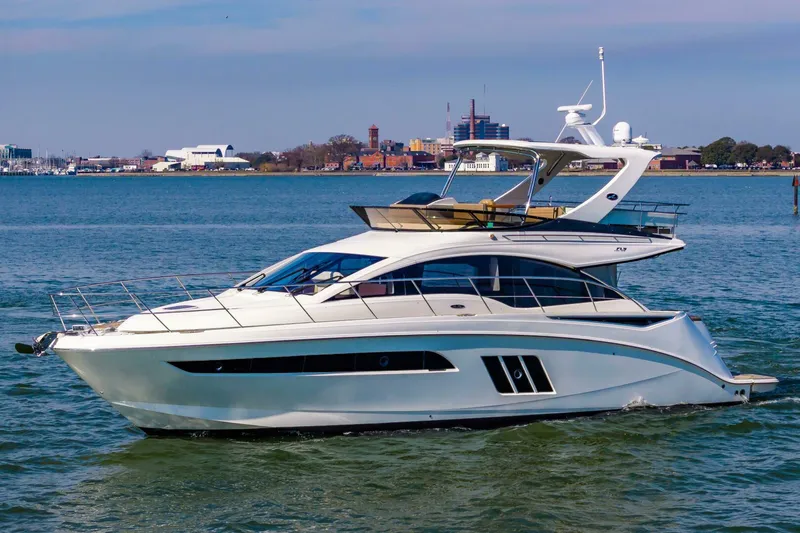 Slide: The Image of Sea Ray 510 Fly 2015 - 6