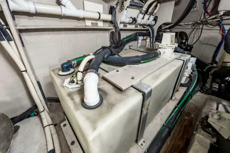 Slide: The Image of Sea Ray 510 Fly 2015 - 64