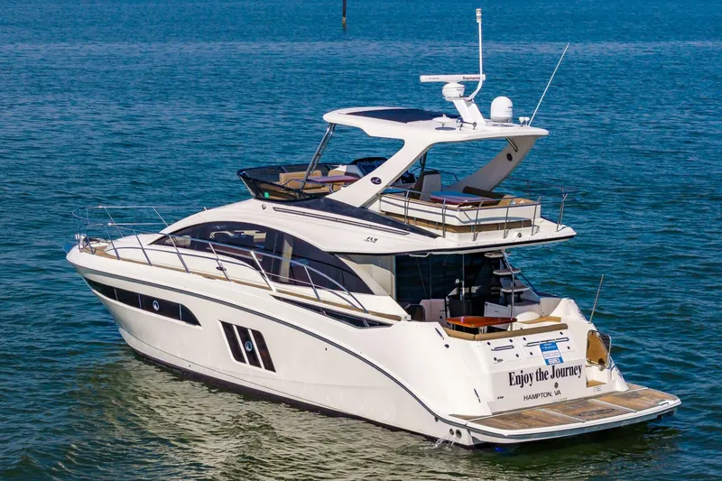 Slide: The Image of Sea Ray 510 Fly 2015 - 66