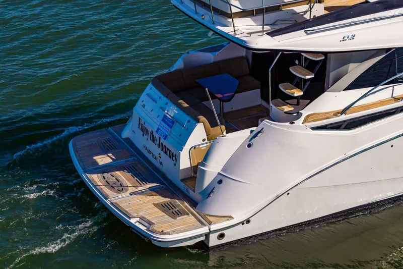Slide: The Image of Sea Ray 510 Fly 2015 - 69