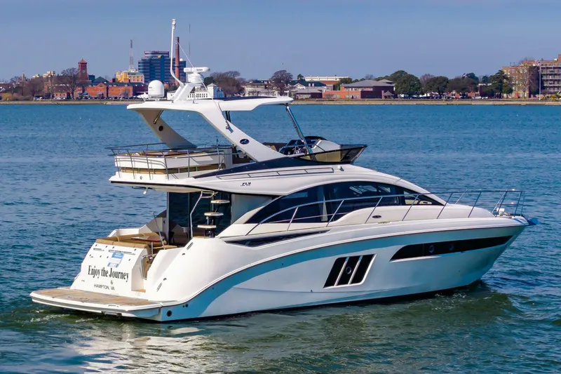 Slide: The Image of Sea Ray 510 Fly 2015 - 7