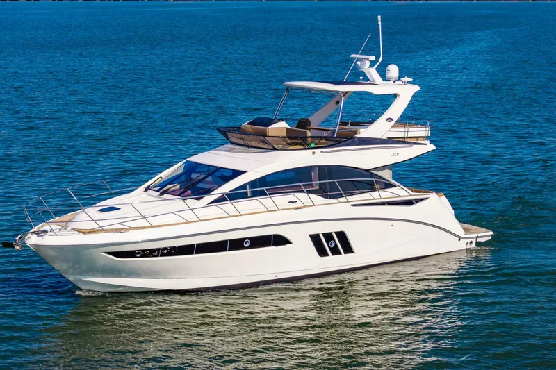 Slide: The Image of Sea Ray 510 Fly 2015 - 70