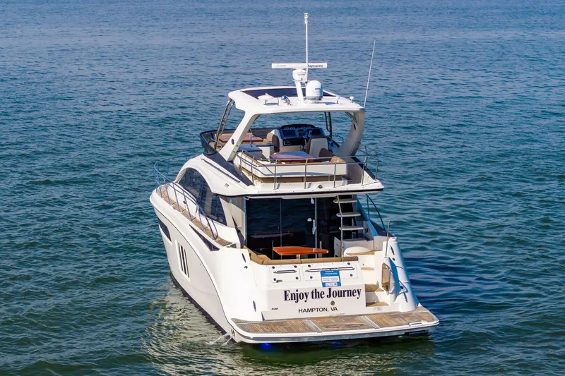 Slide: The Image of Sea Ray 510 Fly 2015 - 8