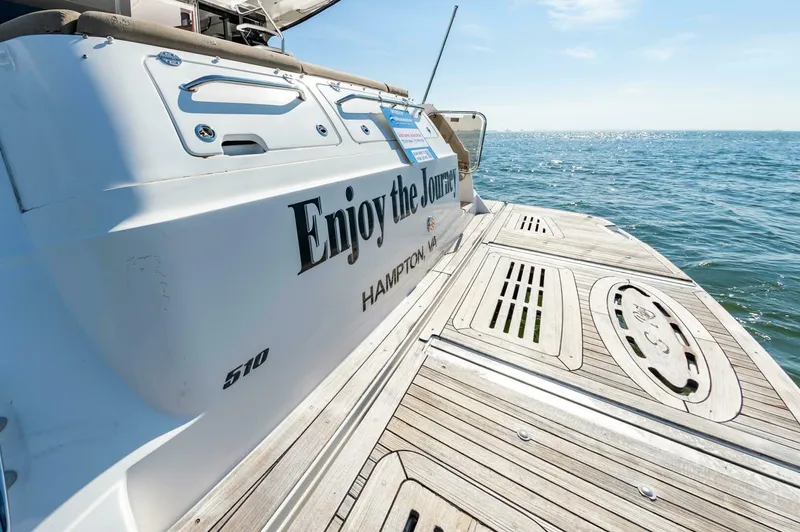 Slide: The Image of Sea Ray 510 Fly 2015 - 9