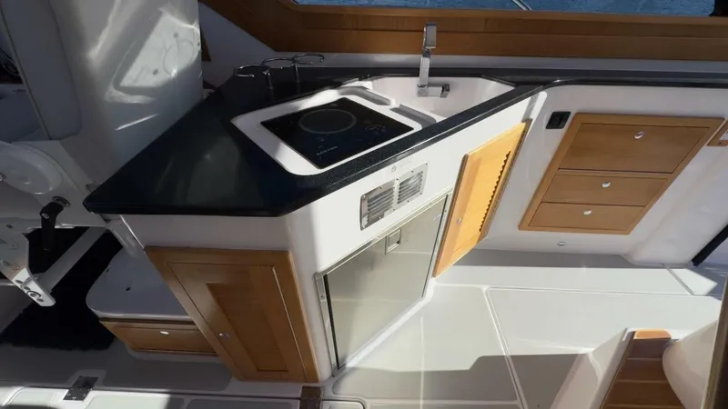 Slide: The Image of True North 34 Outboard Express 2022 - 12
