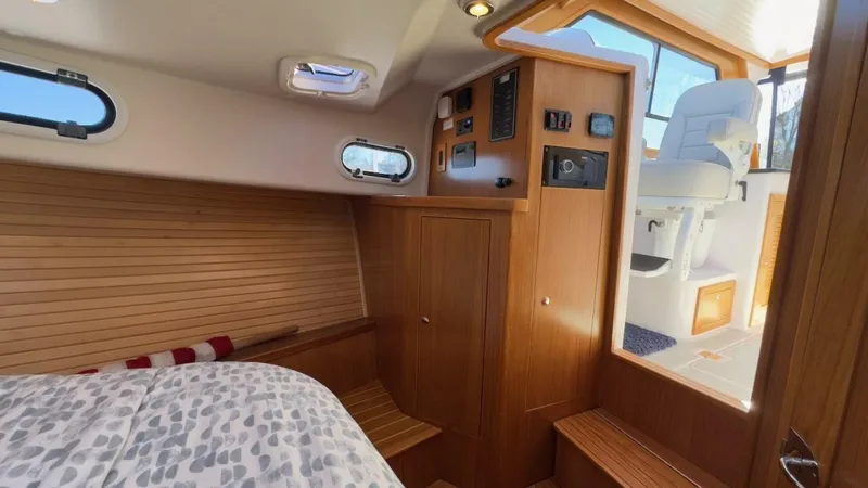 Slide: The Image of True North 34 Outboard Express 2022 - 18