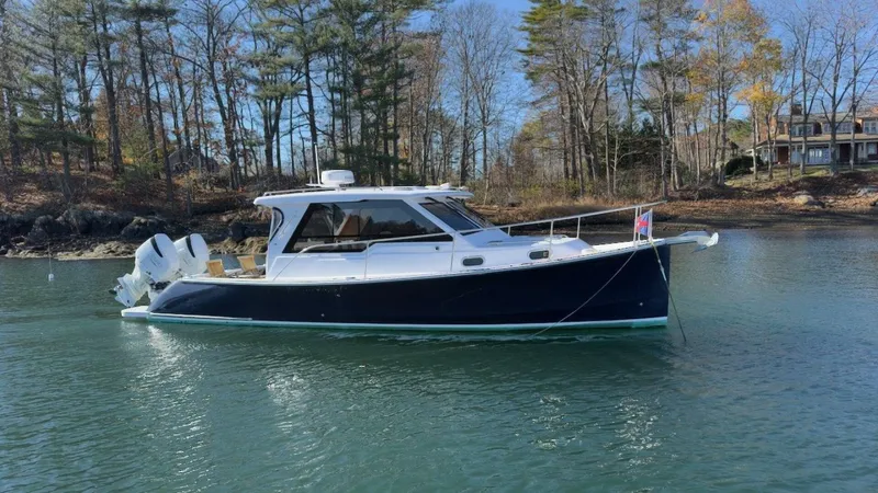 Slide: The Image of True North 34 Outboard Express 2022 - 3