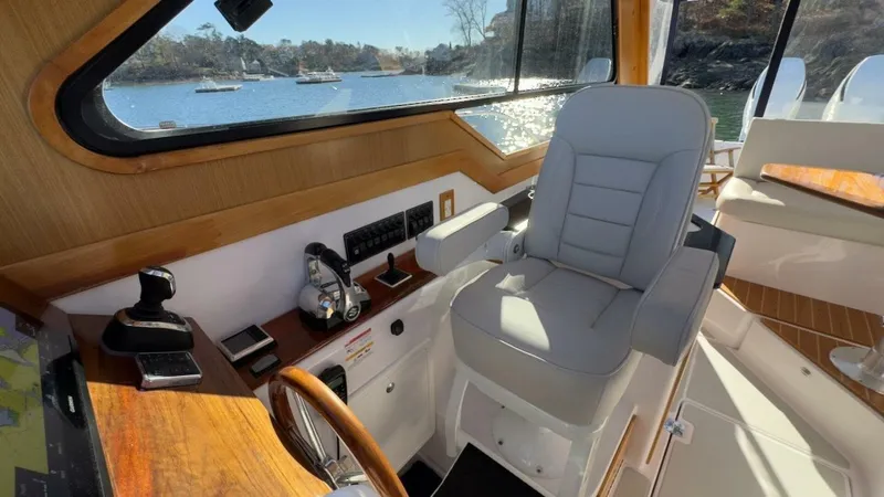 Slide: The Image of True North 34 Outboard Express 2022 - 4