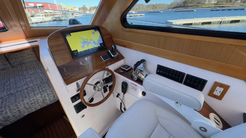 Slide: The Image of True North 34 Outboard Express 2022 - 5