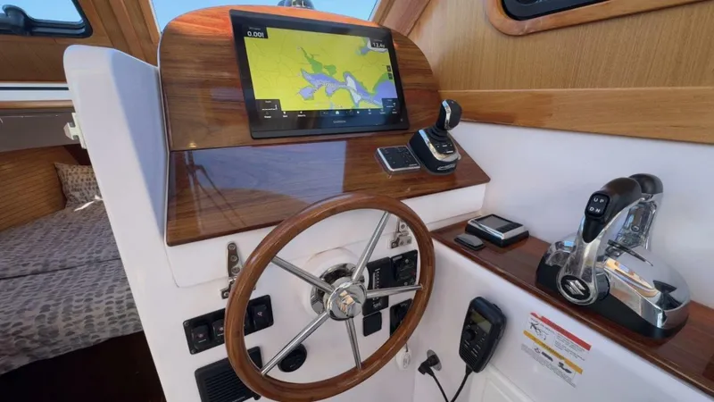 Slide: The Image of True North 34 Outboard Express 2022 - 6
