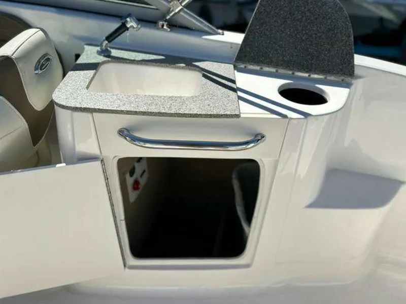 Slide: The Image of Chaparral 244 Sunesta 2014 - 25