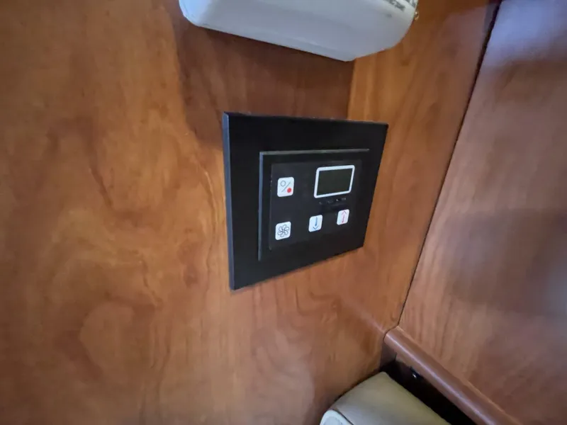 Slide: The Image of Rinker 310 Express Cruiser 2013 - 29