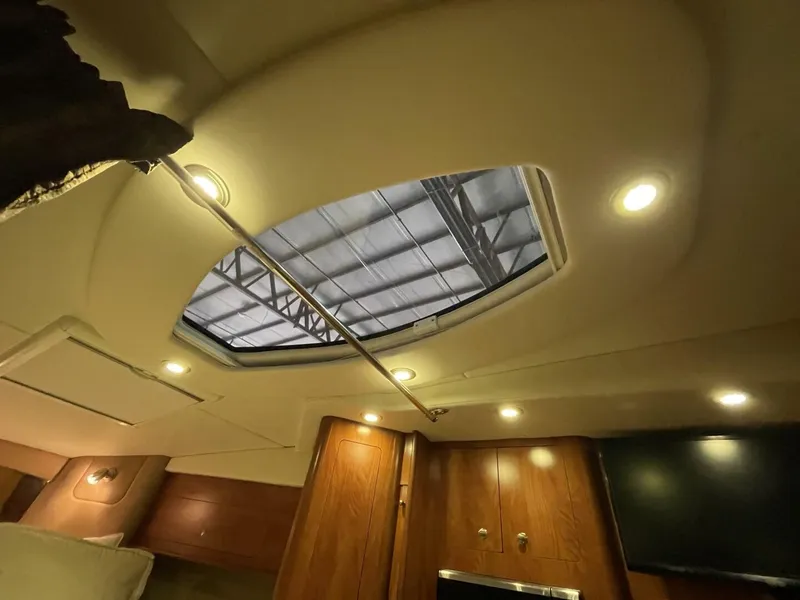 Slide: The Image of Rinker 310 Express Cruiser 2013 - 30