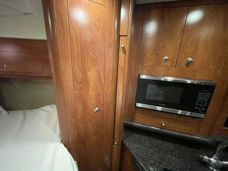Slide: The Image of Rinker 310 Express Cruiser 2013 - 35