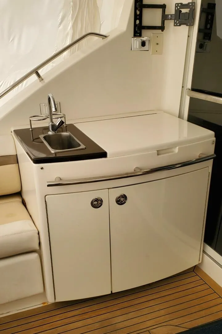 Slide: The Image of Sea Ray 450 Sedan Bridge 2012 - 32