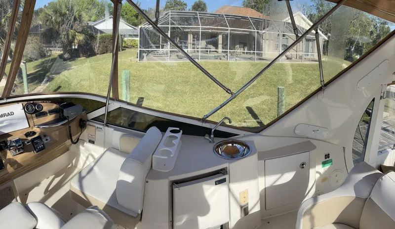 Slide: The Image of Carver Yachts 396 2005 - 17