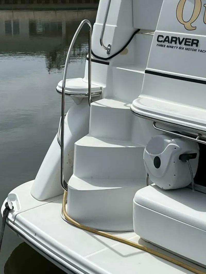 Slide: The Image of Carver Yachts 396 2005 - 2