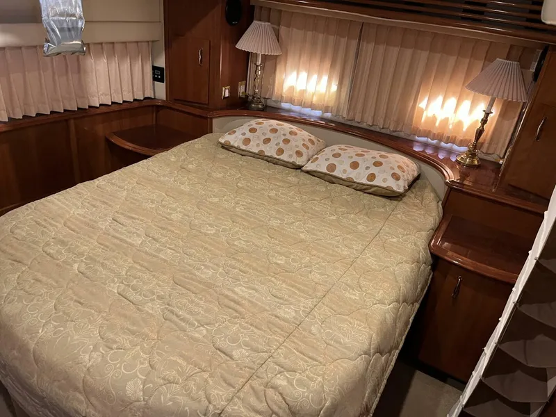 Slide: The Image of Carver Yachts 396 2005 - 41