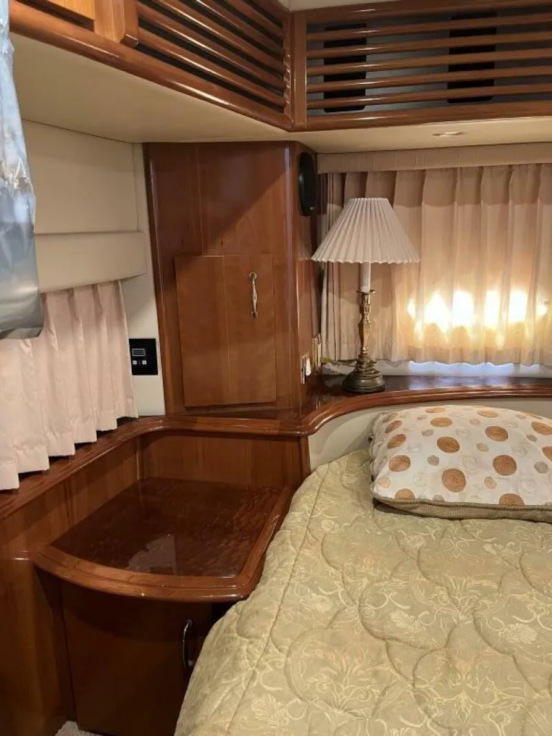 Slide: The Image of Carver Yachts 396 2005 - 42