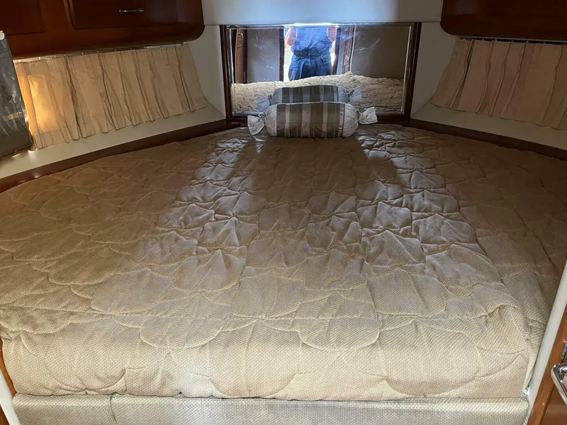 Slide: The Image of Carver Yachts 396 2005 - 49