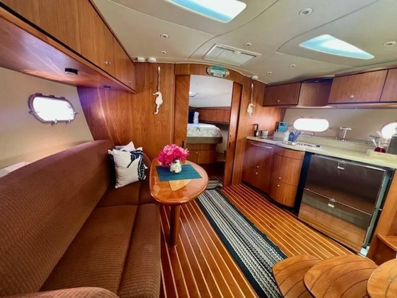 Slide: The Image of Tiara 3900 Sovran 2007 - 11