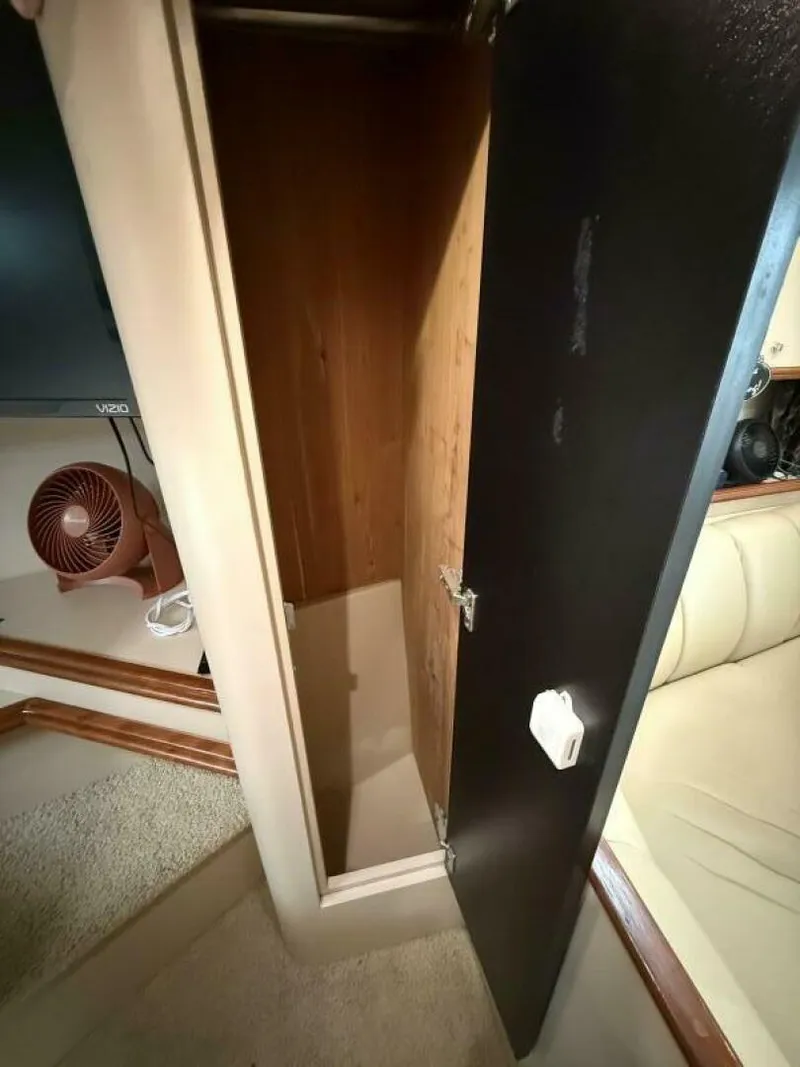 Slide: The Image of Cruisers Yachts 3672 Express 2001 - 22