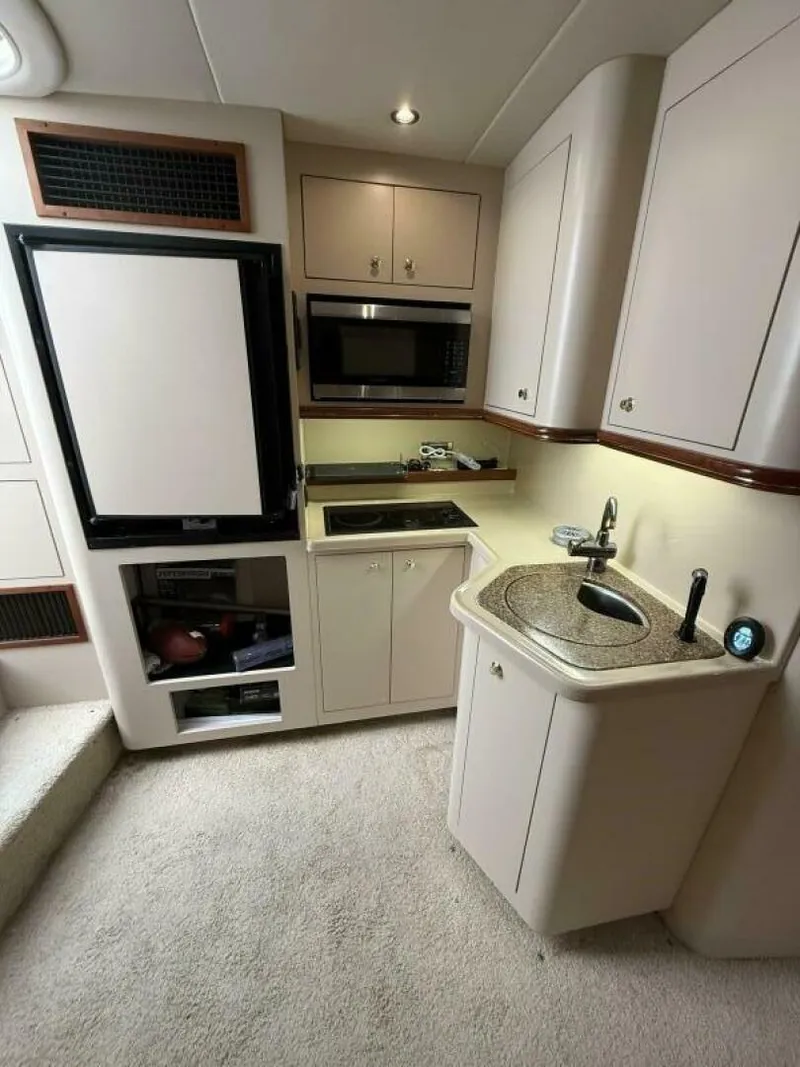 Slide: The Image of Cruisers Yachts 3672 Express 2001 - 30