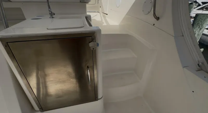 Slide: The Image of Silverton 35 Motor Yacht 2005 - 28
