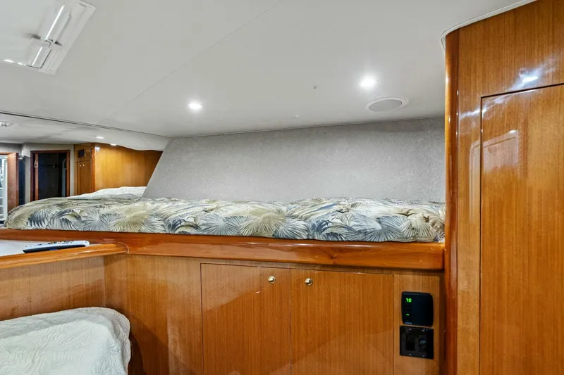 Slide: The Image of Viking 65 Convertible 2002 - 37