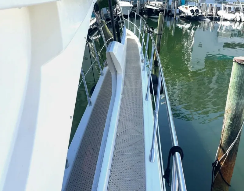Slide: The Image of Azimut 55S 2013 - 13