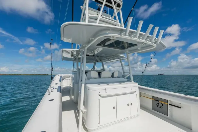 Slide: The Image of Yellowfin 42 Center Console 2019 - 13