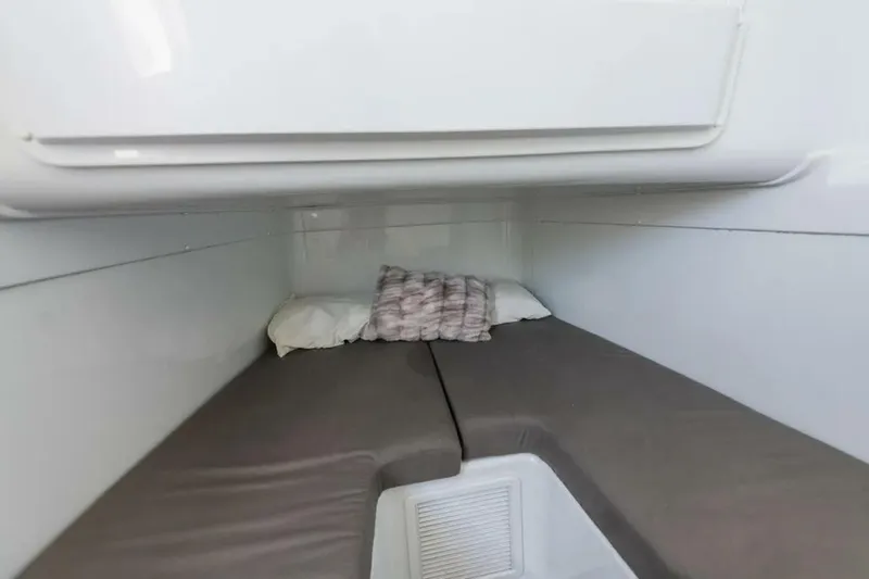 Slide: The Image of Yellowfin 42 Center Console 2019 - 15