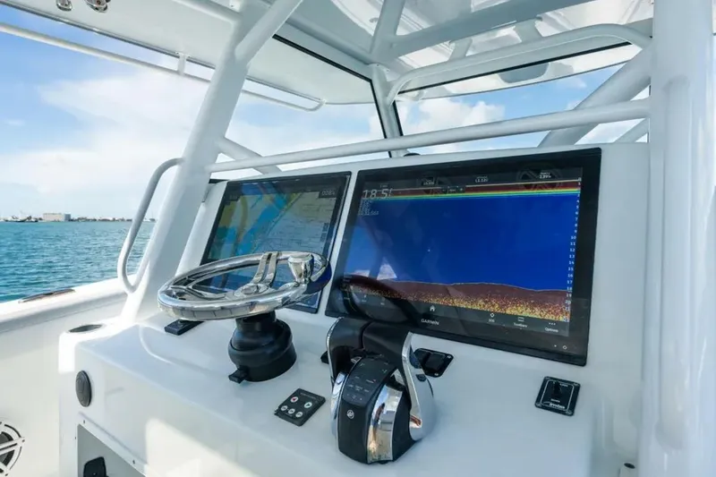 Slide: The Image of Yellowfin 42 Center Console 2019 - 6
