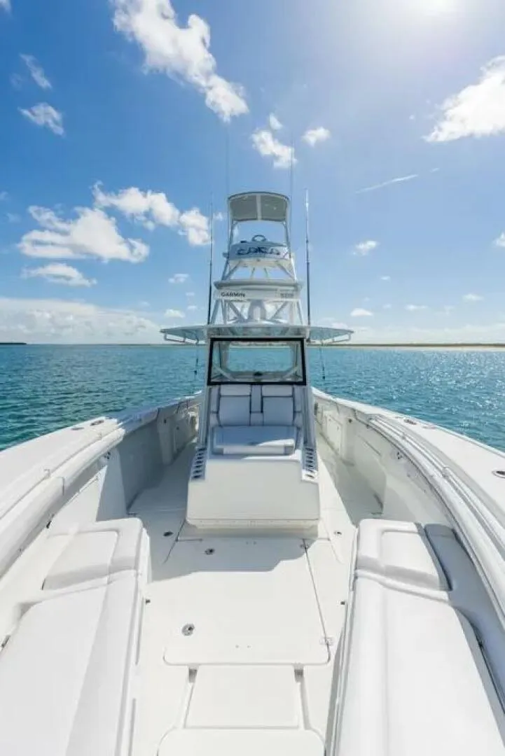 Slide: The Image of Yellowfin 42 Center Console 2019 - 8