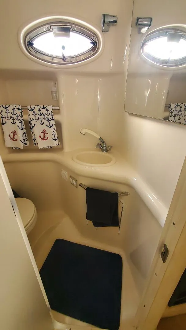Slide: The Image of Sea Ray Sundancer 2001 - 37